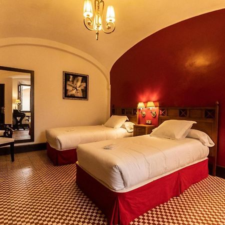 Hotel Rural Olivenza Palacio Exteriör bild
